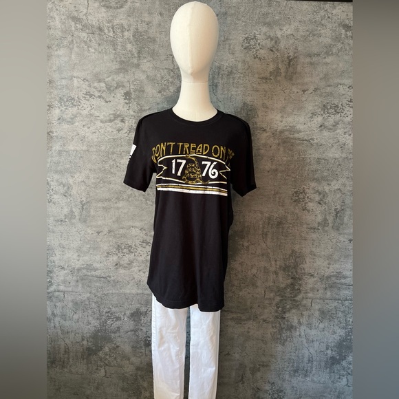 “Dont Tread On Me” Black T-shirt - Picture 3 of 9